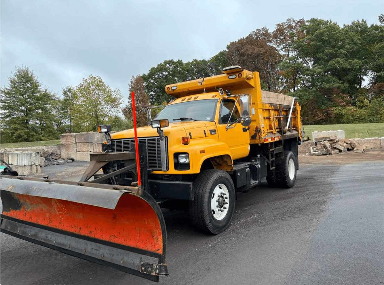 TEST: 2002 GMC C8500 Dump Truck with Plow and Salt Spreader